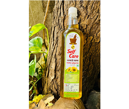 Selfcare wooden pressed oil Sunflower oil चे चित्र